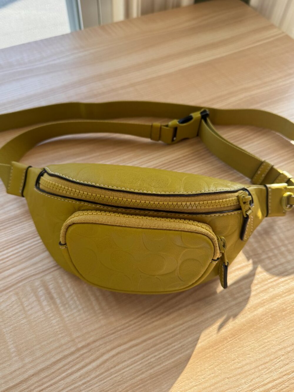 Authentic Coach Sprint Belt Bag 24" Signature Leather - Chartreuse Color - Picture 8 of 14